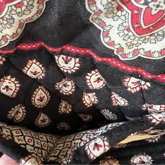Vintage VERA BRADLEY Classic Black 2006 Little Betsey Red White Floral Zipper - Picture 4 of 14
